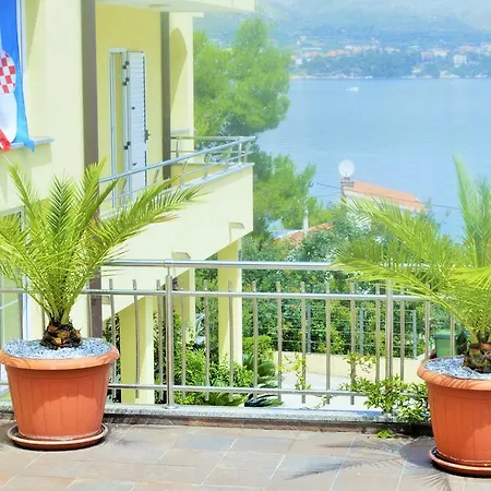 Luna Apartment *