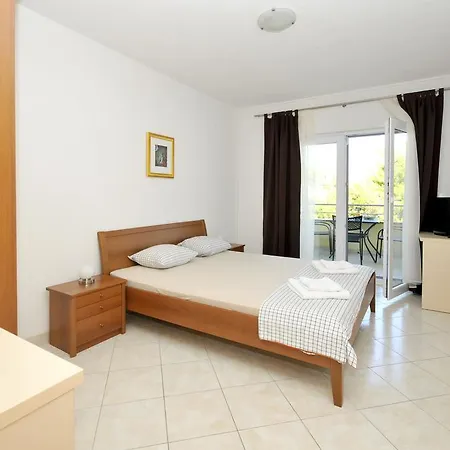 Luna Apartment *