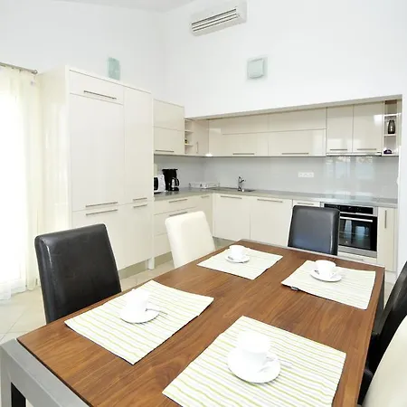 Apartment Luna *