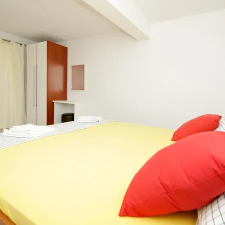 Luna Διαμέρισμα Τρογκίρ