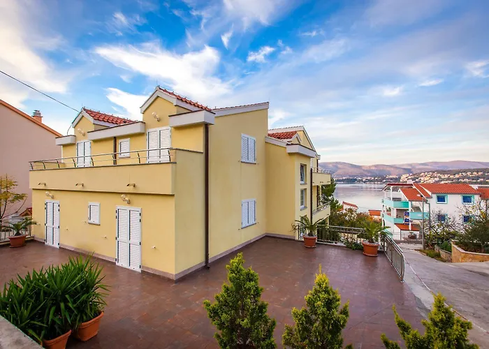 Luna Apartman Trogir