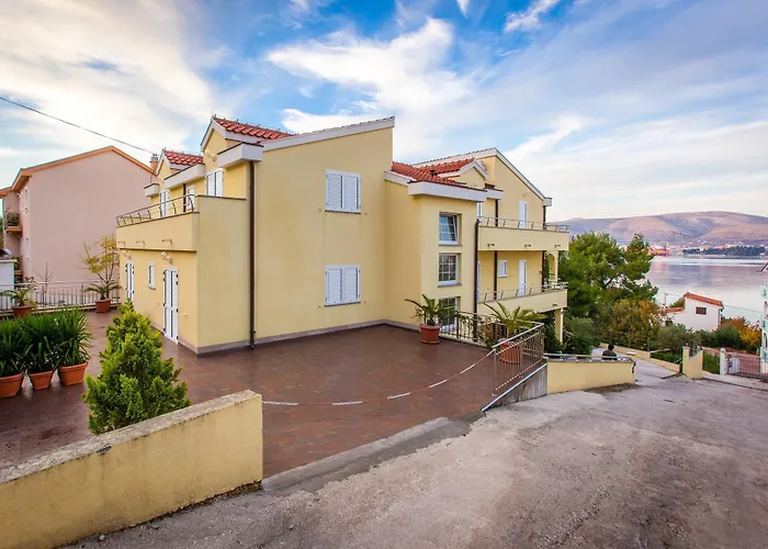 Luna Apartman Trogir
