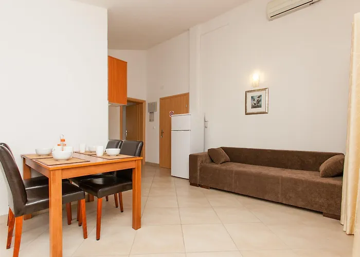 Luna Apartman Trogir