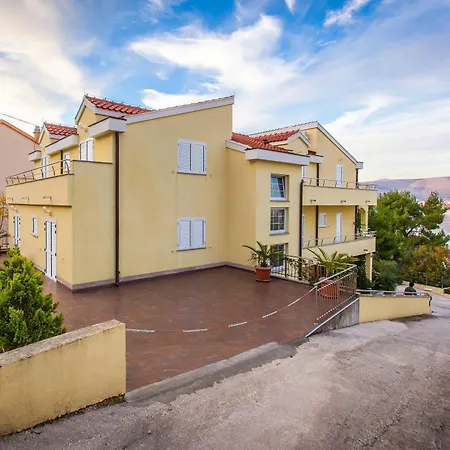 Luna Apartamento Trogir