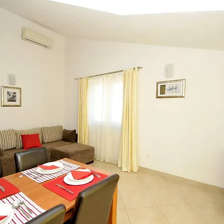 Luna Apartamento Trogir